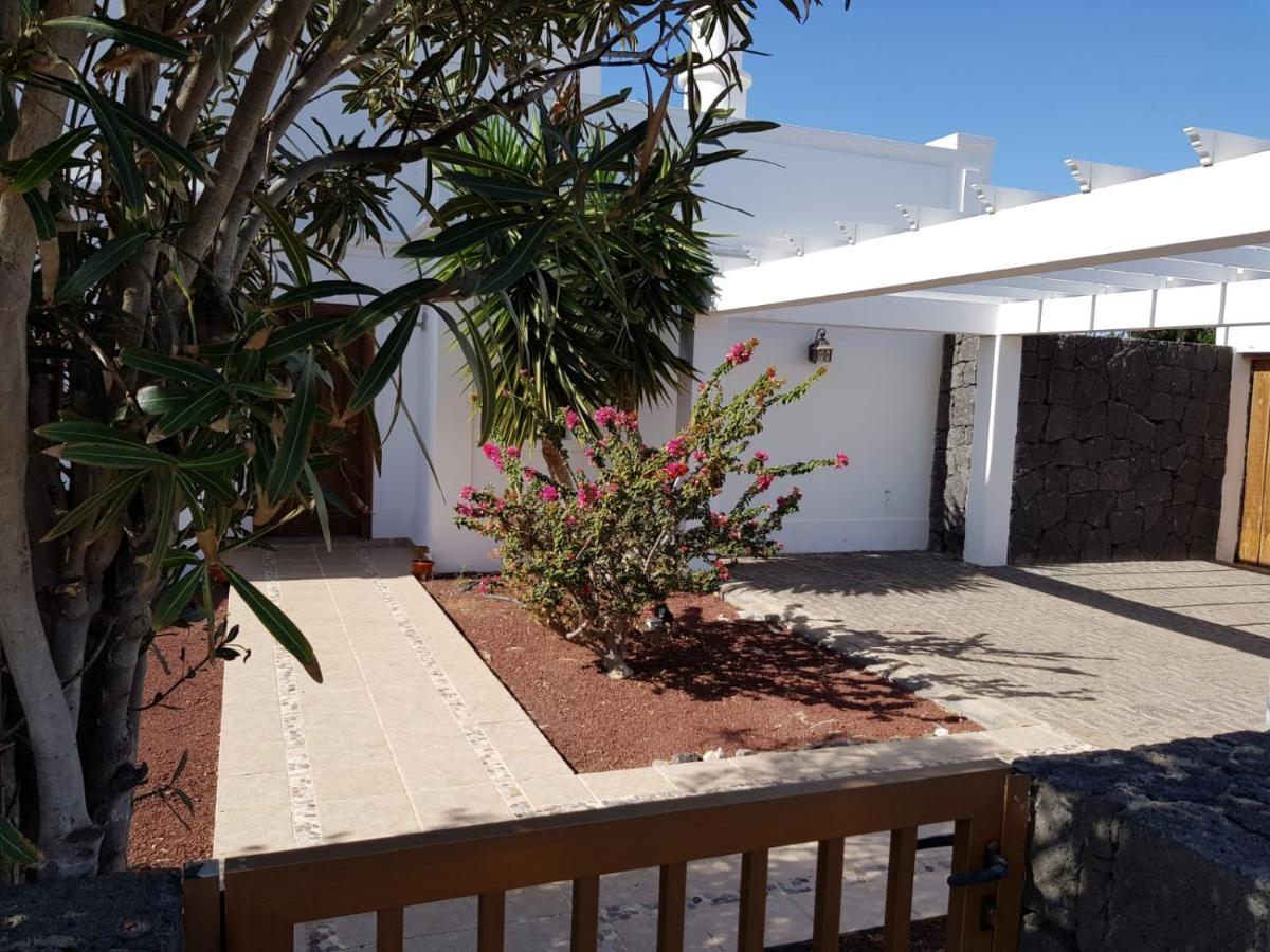 Villa Papagayo Playa Blanca  Exterior photo